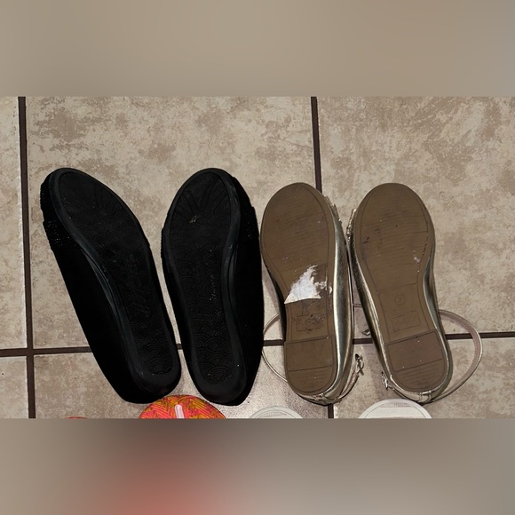 Flats black and gold - Picture 2 of 2